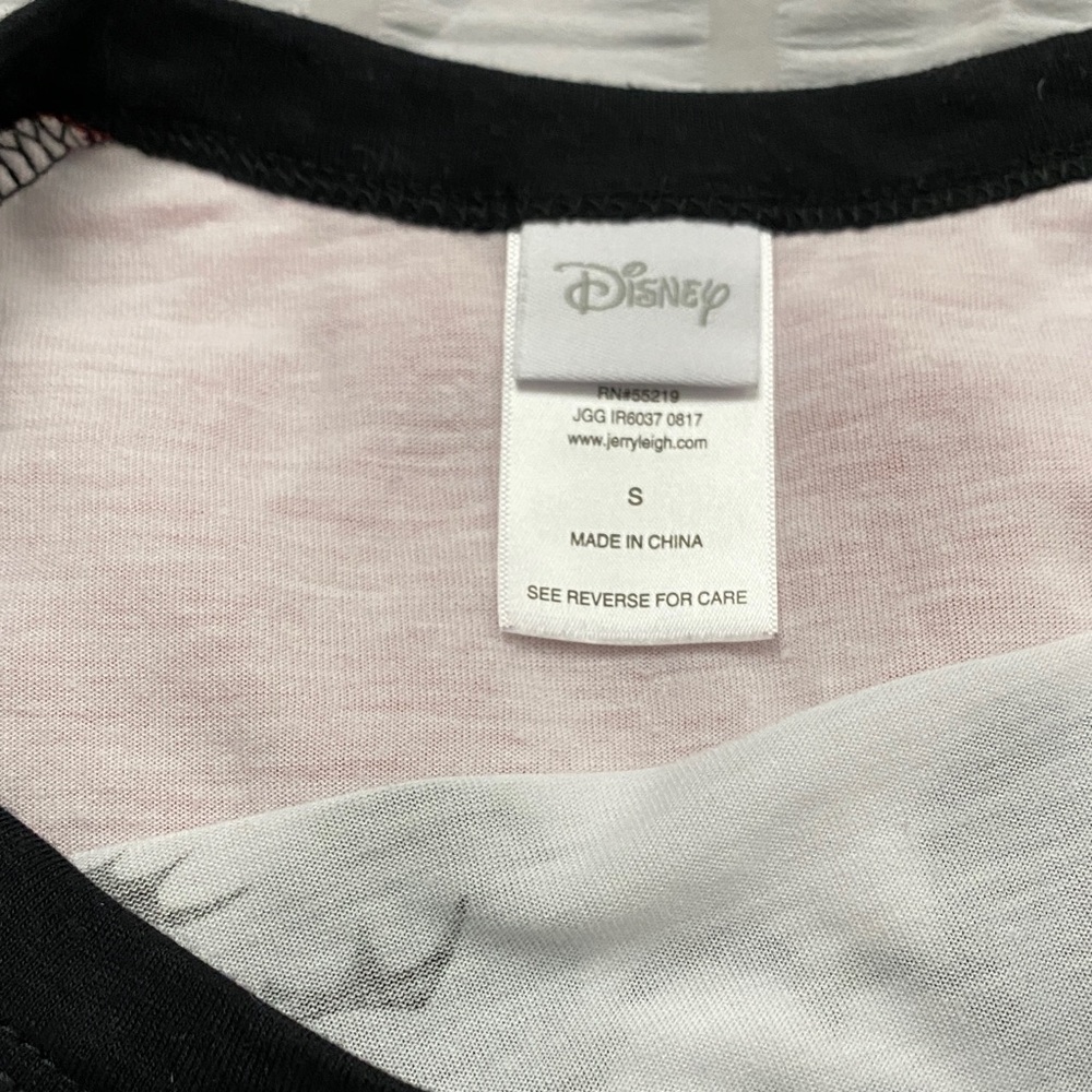 Mickey Mouse Vampire 3 Qtr Sleeve Tee with Red Cape Juniors Size Small Disney - Picture 2 of 9